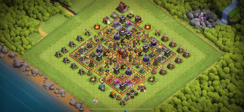Town Hall 10 Base -hybrid – Layout id: tkzfl base layout, image 1