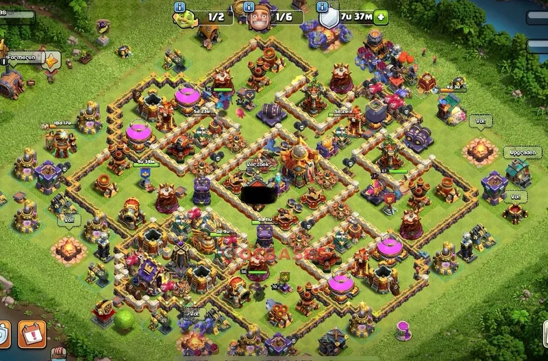 Town Hall 16 Base -hybrid – Layout id: zv2jw base layout